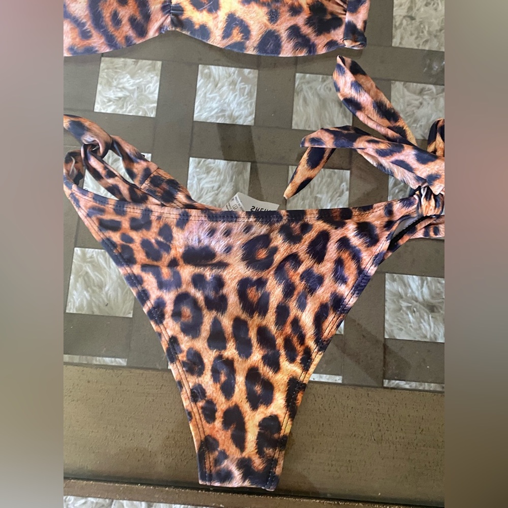 Animal print bikini - Picture 2 of 5